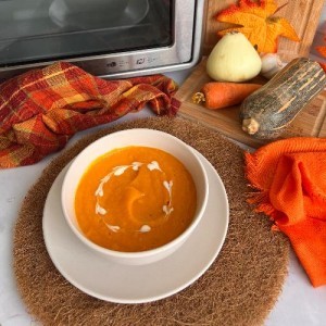 Receta de crema de calabaza, cebolla y zanahoria rostizadas.